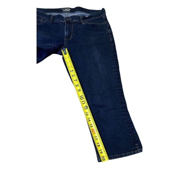 Old Navy flirt size 8 Blue mid rise Capri crop Denim stretchy - Picture 5 of 12
